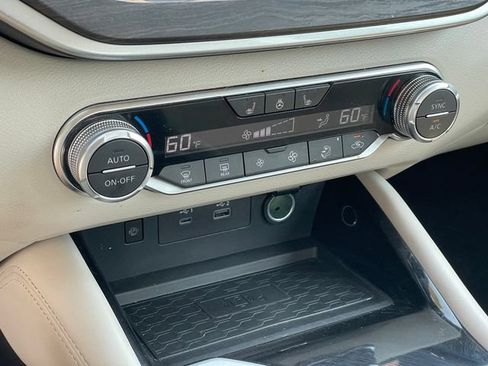 Used 2025 Nissan Altima 2.5 SL AWD/4WD image 21