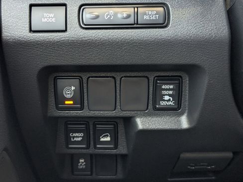 Used 2023 Nissan Frontier SV w/ SV Convenience Package AWD/4WD image 19