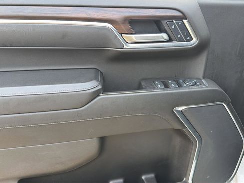 Used 2025 GMC Sierra 1500 SLT image 20