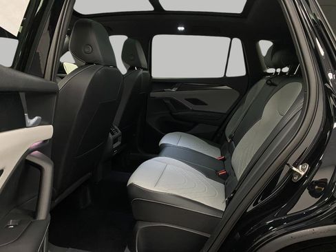 New 2025 Volkswagen Tiguan SE R-Line image 26