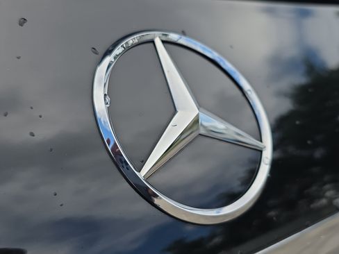 Used 2025 Mercedes-Benz GLE 350 4MATIC image 9