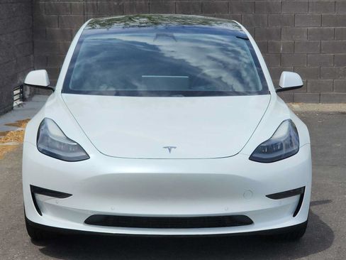 Used 2021 Tesla Model 3 Standard Range Plus RWD image 3