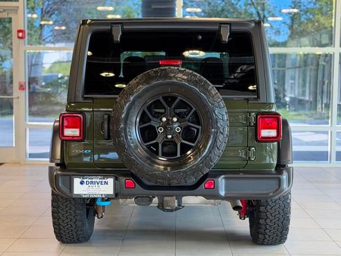 Used 2024 Jeep Wrangler Unlimited AWD/4WD image 10