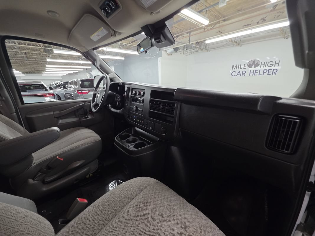 Used 2024 Chevrolet Express 3500 LT w/ LT Preferred Equipment Group RWD image 29