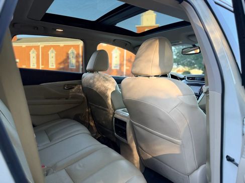 Used 2018 Nissan Murano SL w/ Moonroof Package AWD/4WD image 13