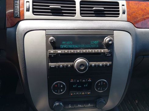 Used 2014 GMC Yukon XL SLT AWD/4WD image 29