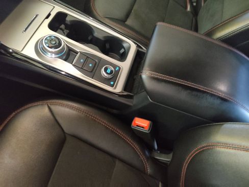 Used 2022 Ford Explorer ST-Line AWD/4WD image 26