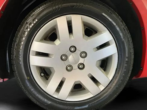 Used 2011 Dodge Avenger Express FWD image 27