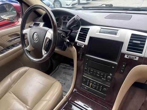 Used 2009 Cadillac Escalade AWD image 23