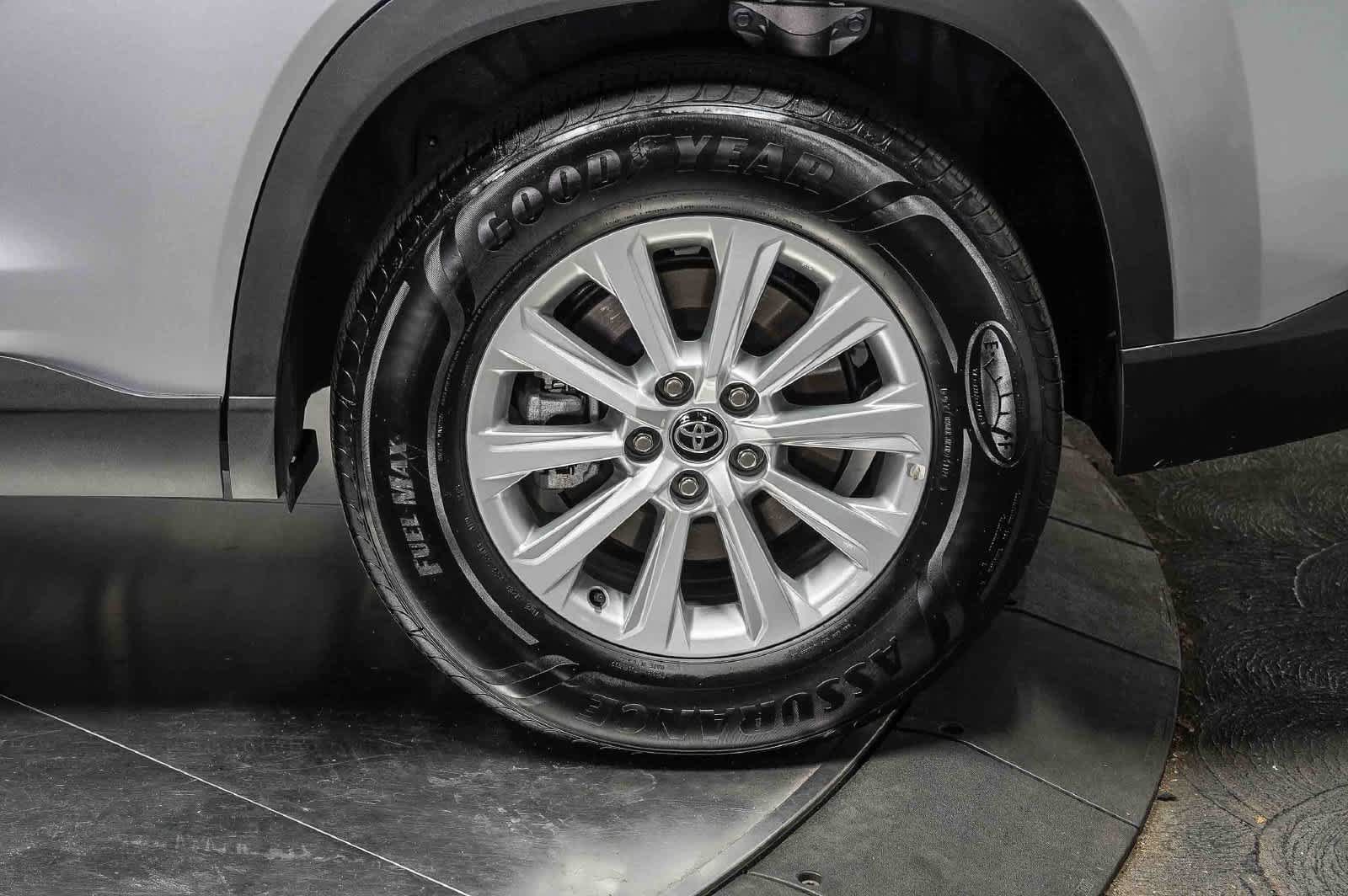 Certified 2025 Toyota Grand Highlander XLE FWD image 11