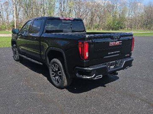 New 2026 GMC Sierra 1500 AT4 AWD/4WD image 4