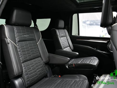 Used 2026 Cadillac Escalade ESV V w/ LPO, ONYX Package AWD/4WD image 67