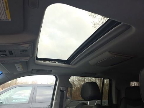 Used 2018 Cadillac Escalade ESV Luxury image 10