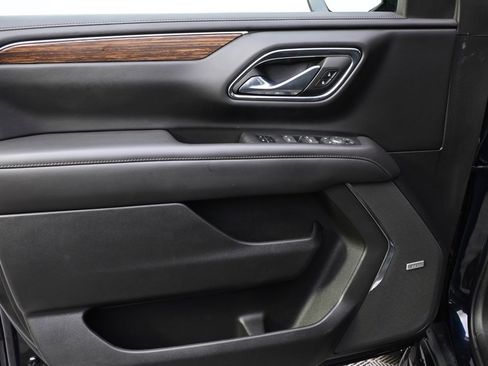 Used 2023 Chevrolet Suburban High Country image 23