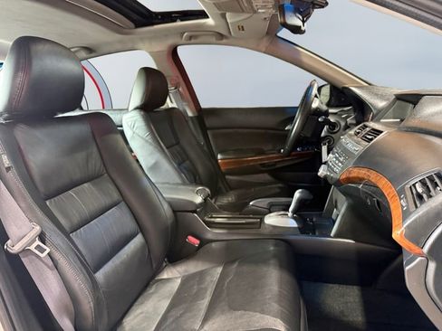 Used 2011 Honda Accord EX-L image 19