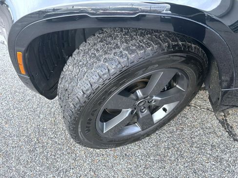 Used 2023 Land Rover Defender 110 V8 image 23