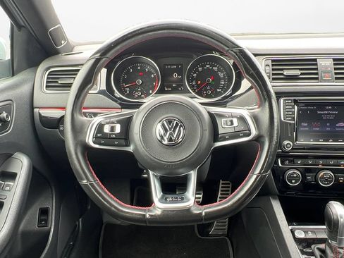 Used 2017 Volkswagen Jetta GLI FWD image 21