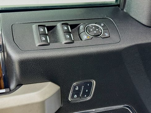 Used 2018 Ford F150 Lariat RWD image 23