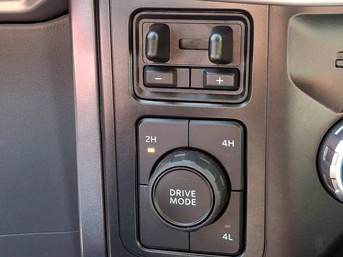 Used 2023 Ford F150 XLT AWD/4WD image 25