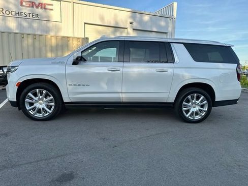 Used 2022 Chevrolet Suburban High Country AWD/4WD image 2