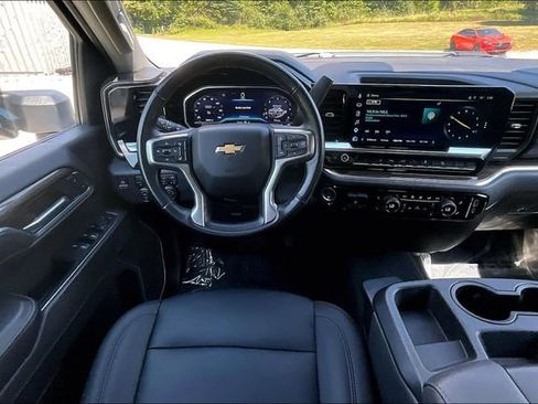 Used 2025 Chevrolet Silverado 2500 LT w/ Z71 Chrome Sport Edition AWD/4WD image 5