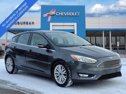 Used 2017 Ford Focus Titanium image 3