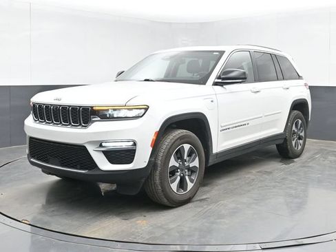 Used 2022 Jeep Grand Cherokee Limited 4xe w/ Luxury Tech Group II AWD/4WD image 5