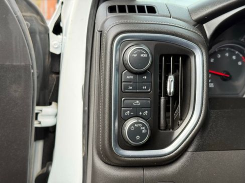 Used 2020 Chevrolet Silverado 1500 LT w/ Texas Edition image 11