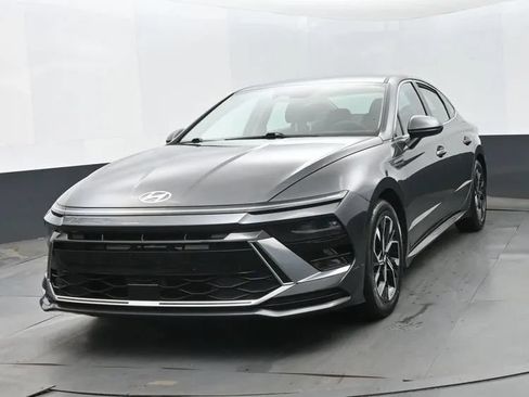 Used 2024 Hyundai Sonata SEL FWD image 1