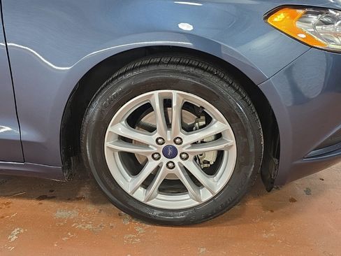 Used 2018 Ford Fusion SE image 9