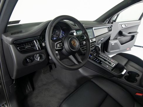 New 2026 Porsche Macan AWD/4WD image 16