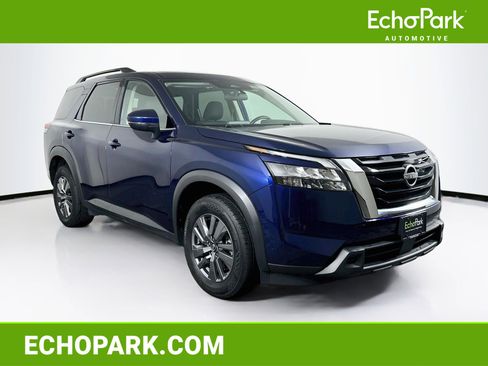 Used 2025 Nissan Pathfinder SV AWD/4WD image 1