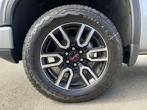 New 2026 GMC Sierra 1500 AT4 w/ Technology Package AWD/4WD image 34