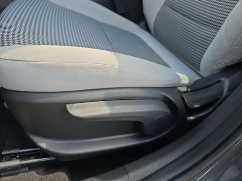 Used 2023 Hyundai Kona SE FWD image 14
