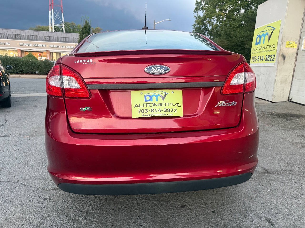 Used 2013 Ford Fiesta SE w/ Super Fuel Economy Pkg FWD image 5