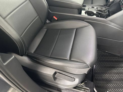 Used 2023 Volkswagen Atlas SE w/ Panoramic Sunroof Package FWD image 35