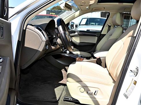 Used 2016 Audi Q5 2.0T Premium Plus w/ Technology Package AWD/4WD image 16