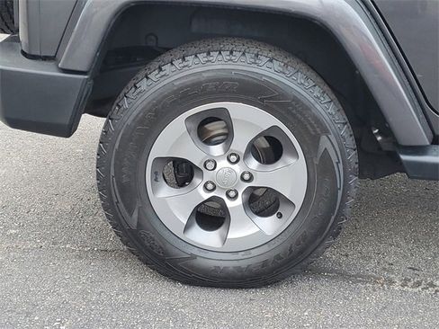 Used 2017 Jeep Wrangler Unlimited Sahara w/ Connectivity Group image 6