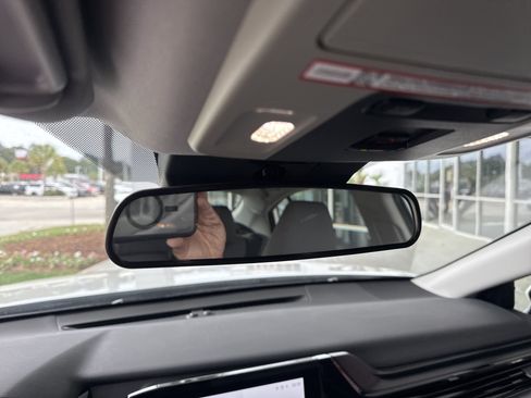 Used 2025 Toyota Camry LE image 26