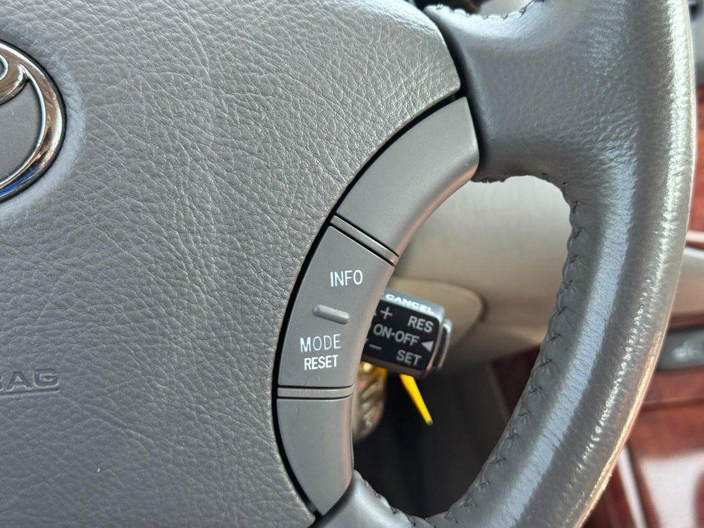 Used 2005 Toyota Camry XLE w/ XLE Premium Plus Pkg FWD image 23