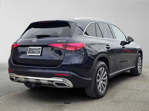 Used 2023 Mercedes-Benz GLC 300 4MATIC image 3