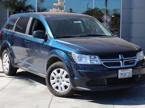 Used 2015 Dodge Journey American Value Package w/ Flexible Seating Group image 1