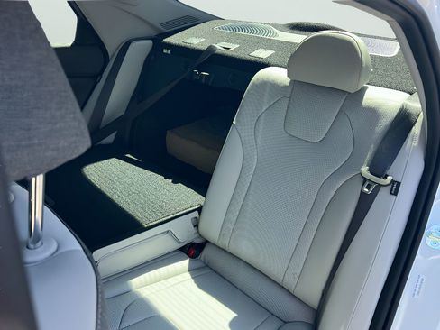 New 2026 Hyundai Elantra Limited FWD image 29