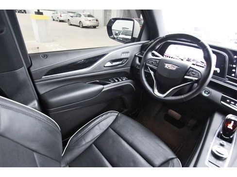 Certified 2024 Cadillac Escalade Sport w/ LPO, ONYX Package AWD/4WD image 6