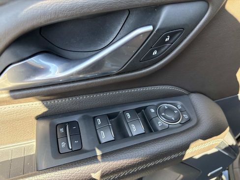 Used 2022 GMC Yukon XL Denali w/ Denali Ultimate Package image 18