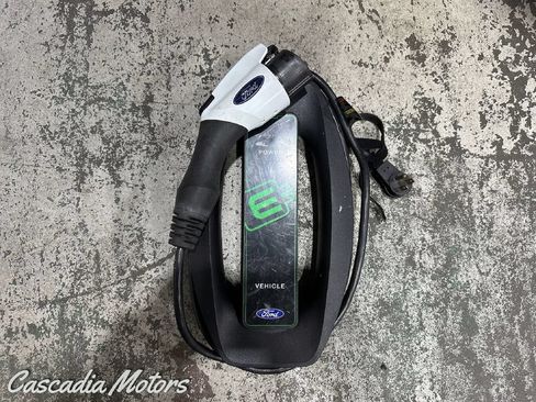 Used 2016 Ford Fusion Energi Titanium w/ Driver Assist Package FWD image 39