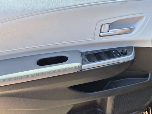 Certified 2026 Toyota Sienna XLE FWD image 11