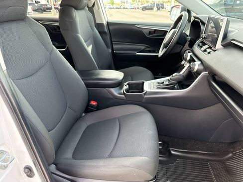 Used 2025 Toyota RAV4 LE image 17