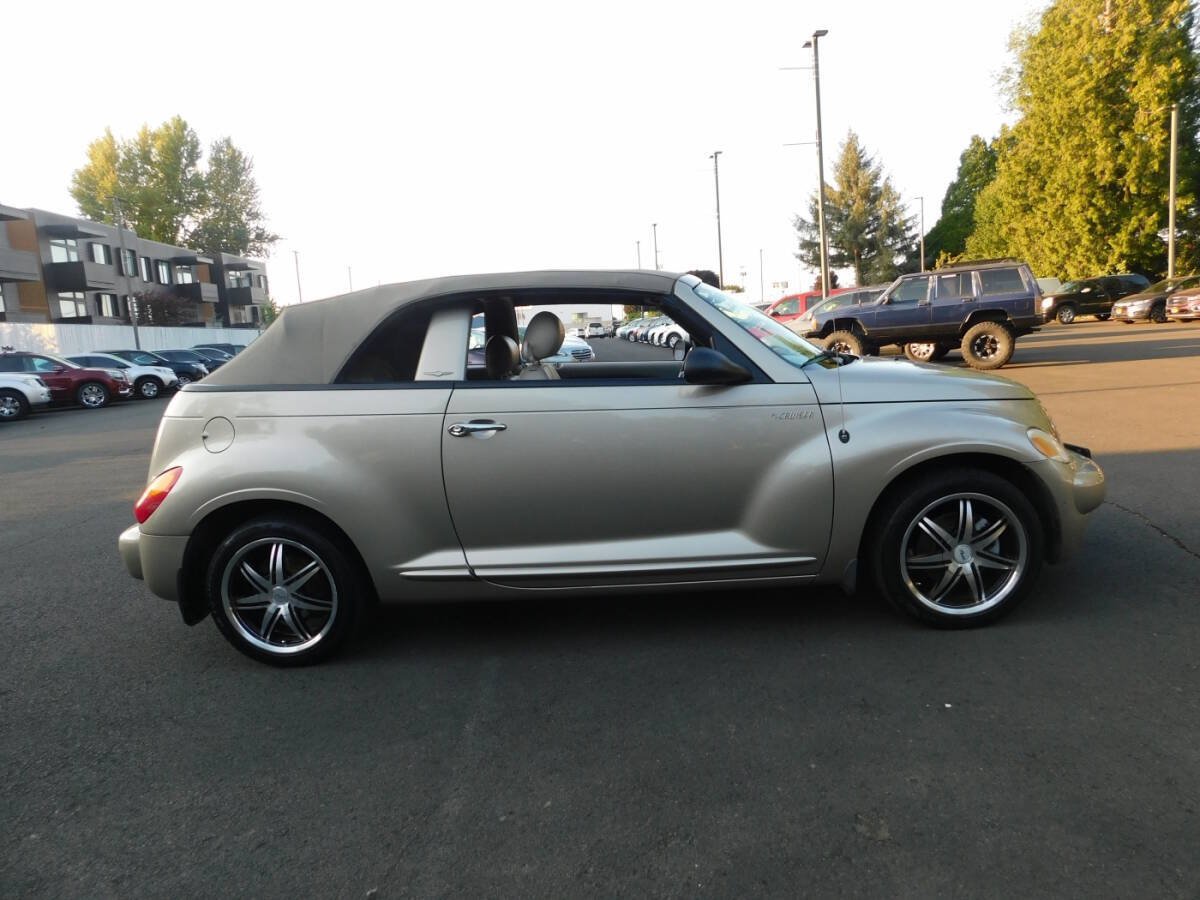 Used 2005 Chrysler PT Cruiser GT FWD image 19