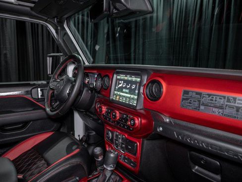 Used 2021 Jeep Wrangler Unlimited Rubicon AWD/4WD image 14